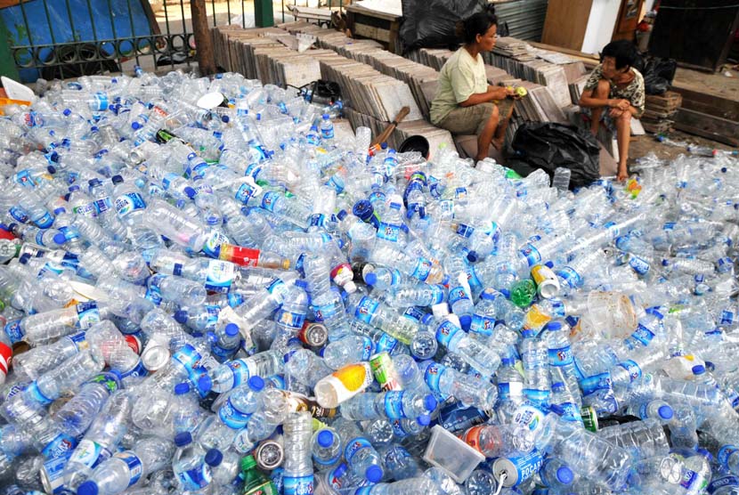 Kreasi dari Botol Bekas