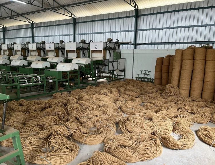 Pemanfaatan Sabut Kelapa di Industri Kreatif