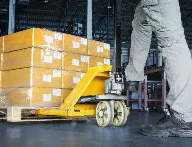 peralatan gudang industri